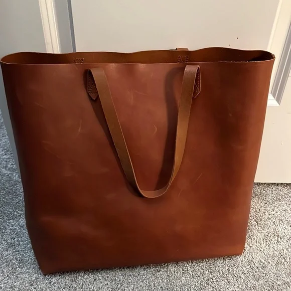 Almost brand new Madewell Transport Excellent Used only  once